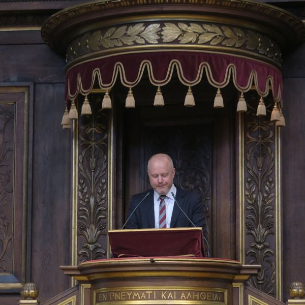Universitetets prorektor, David Dreyer, byder velkommen.