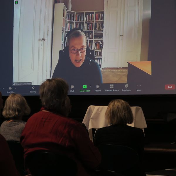 Stefanie von Schnurbein (Humboldt Universität), der var med på et videolink fra Berlin – Fjenden i spejlet. Maskulinitet og jødiskhed hos Brandes.