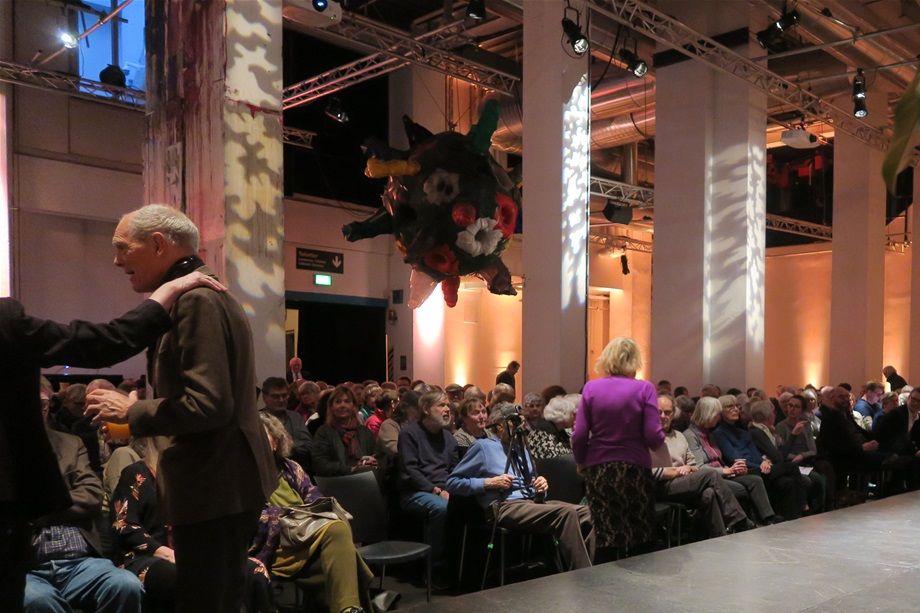Publikum er på plads i Salen, Politikens store mødesal, 4. februar 2020. Digter Søren Ulrik Thomsen, MF'eren Ida Auken og filosof Arno Victor Nielsen skal bistå os med at svare på spørgsmålet: Hvad betyder kulturkristen egentlig?